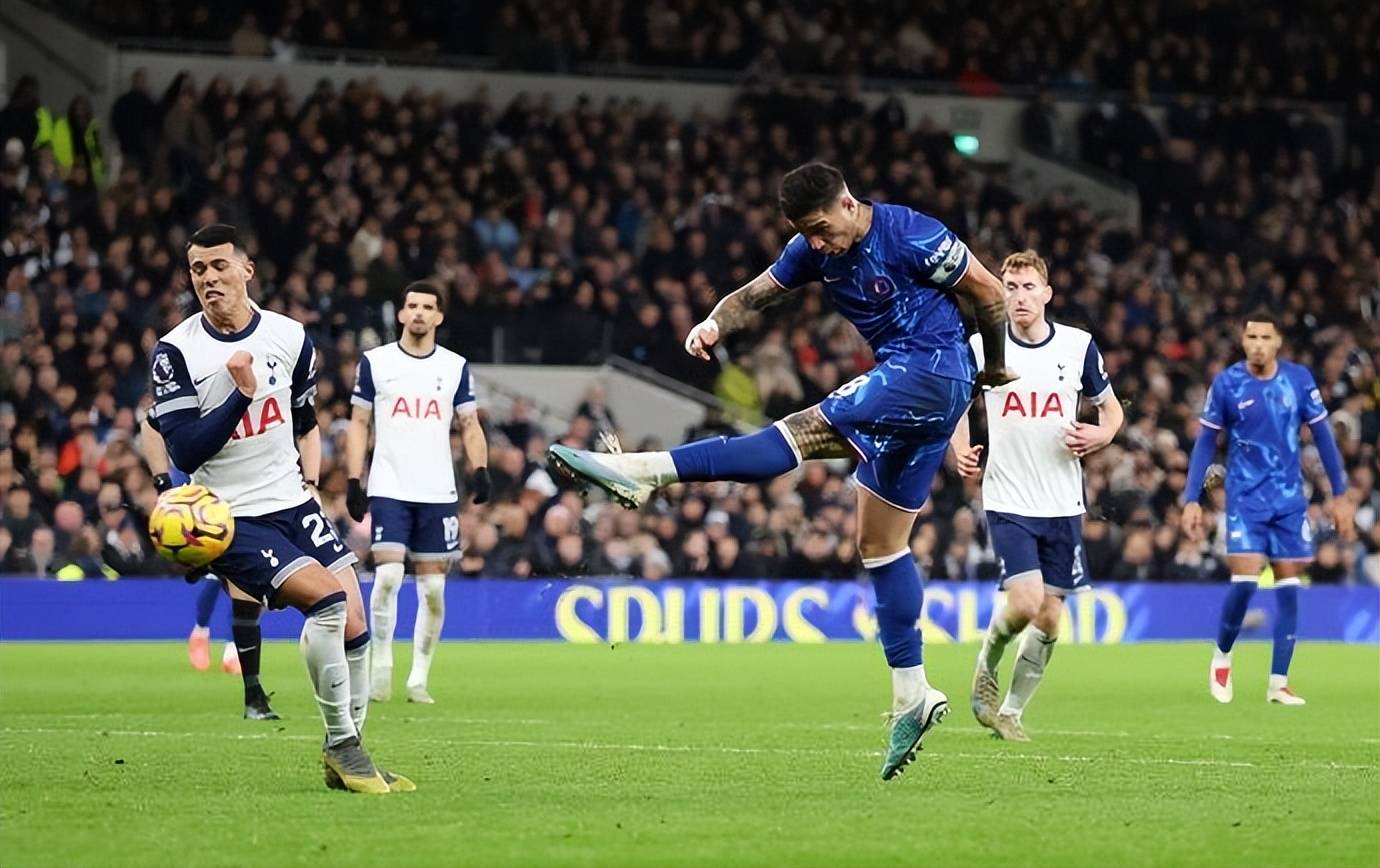 热刺轻取阿森纳,博格巴梅开二度足总杯 热刺轻取阿森纳,博格巴梅开二度足总杯